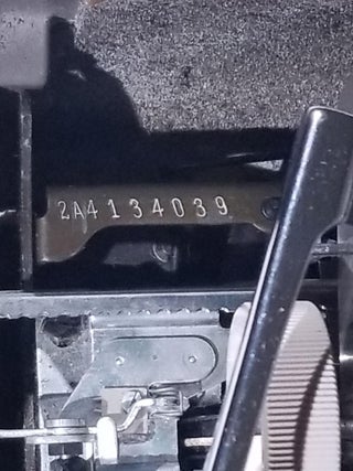 1959 Royal Futura 800 Manual Typewriter
