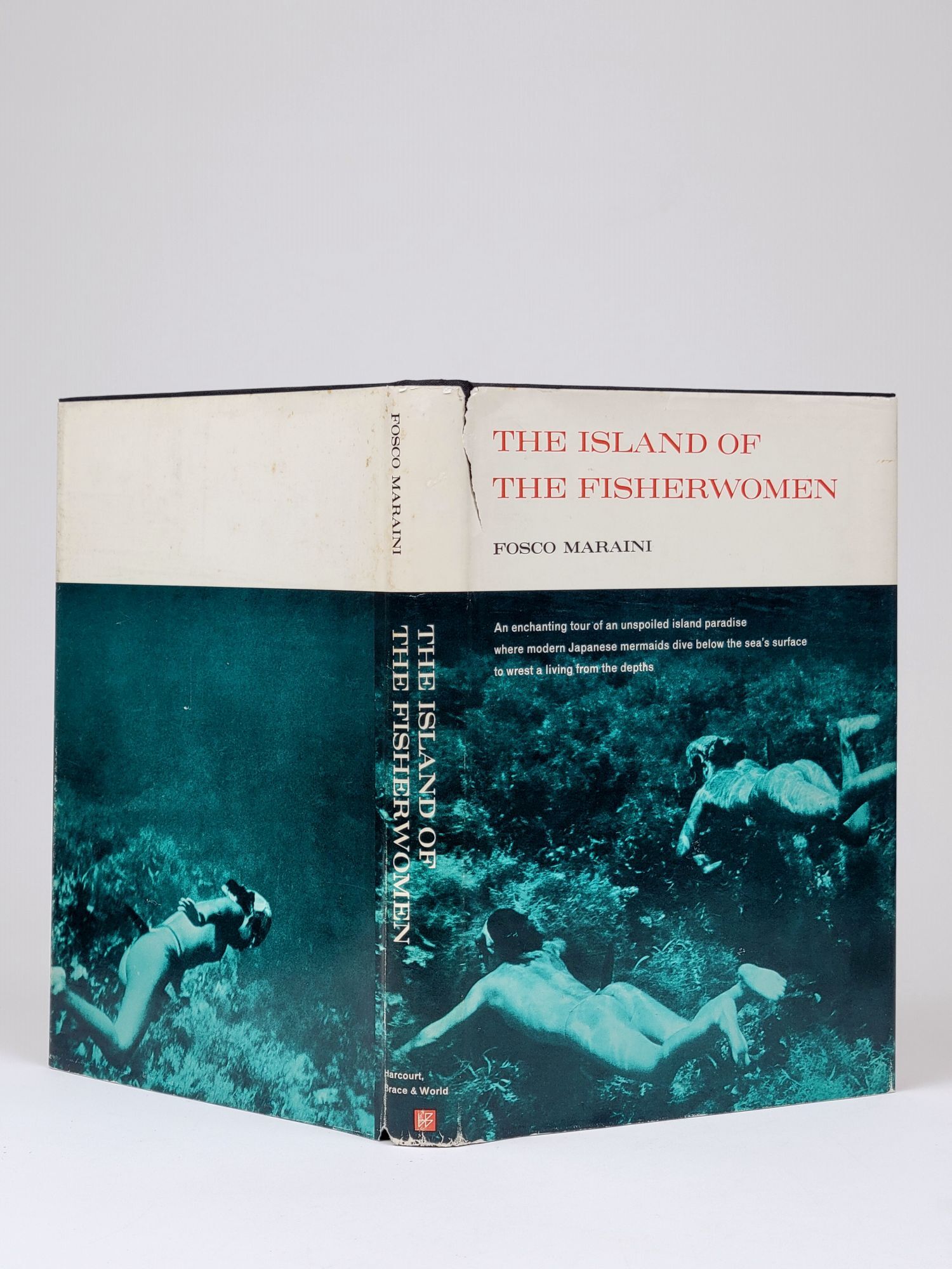 The Island of the Fisherwomen | Fosco Maraini | First American edition